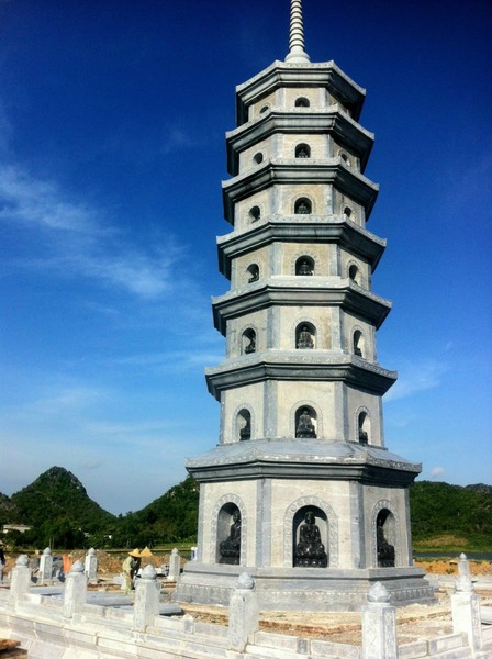 Mộ tháp - Xưởng Sản Xuất Đá Mỹ Nghệ Bảo Minh Ninh Bình